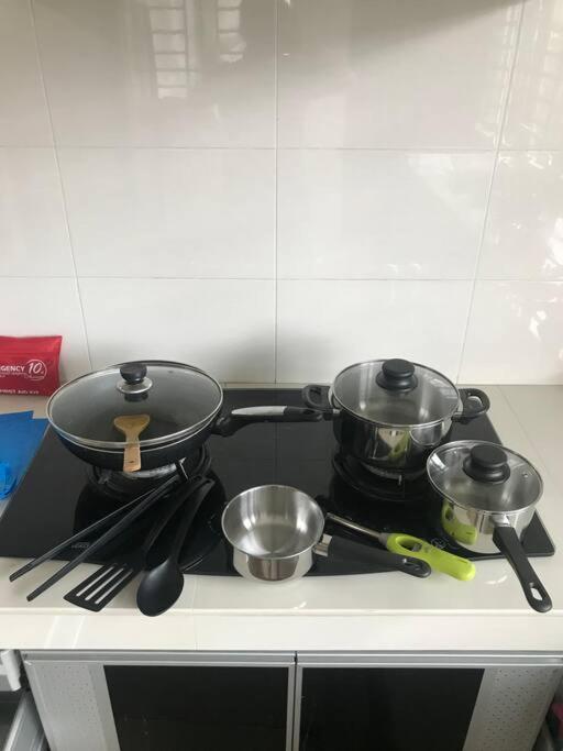 Terrace House Near Stulang Laut Ciq Midvalley Ksl For 7Pax Johor Bahru Exterior foto